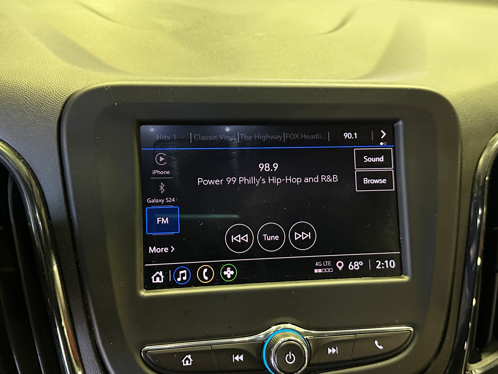 Thumbnail: 2023 Chevrolet Equinox - 4
