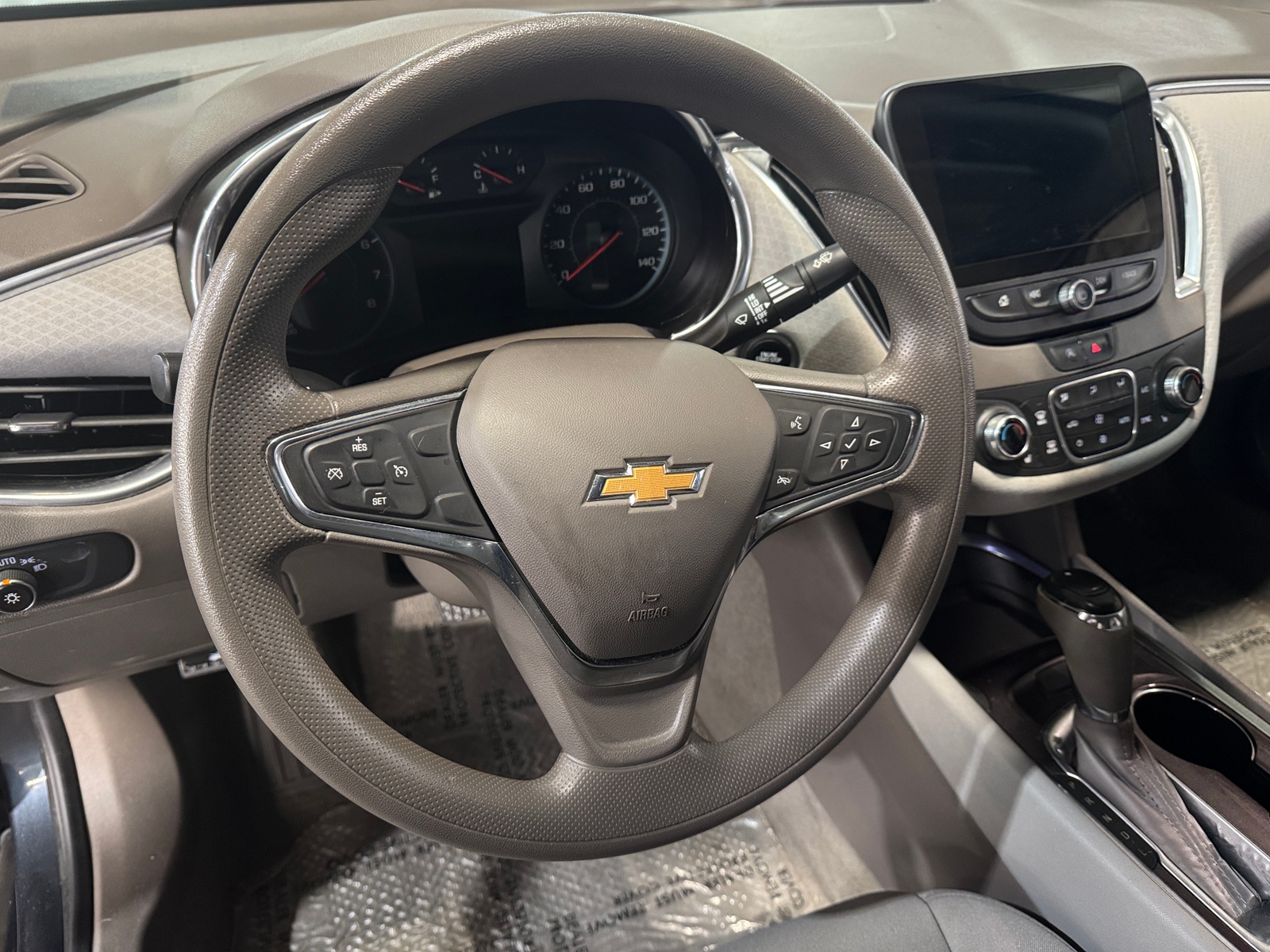 Thumbnail: 2020 Chevrolet Malibu - 5