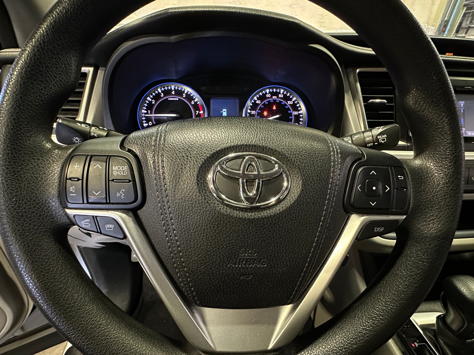 Thumbnail: 2016 Toyota Highlander - 5