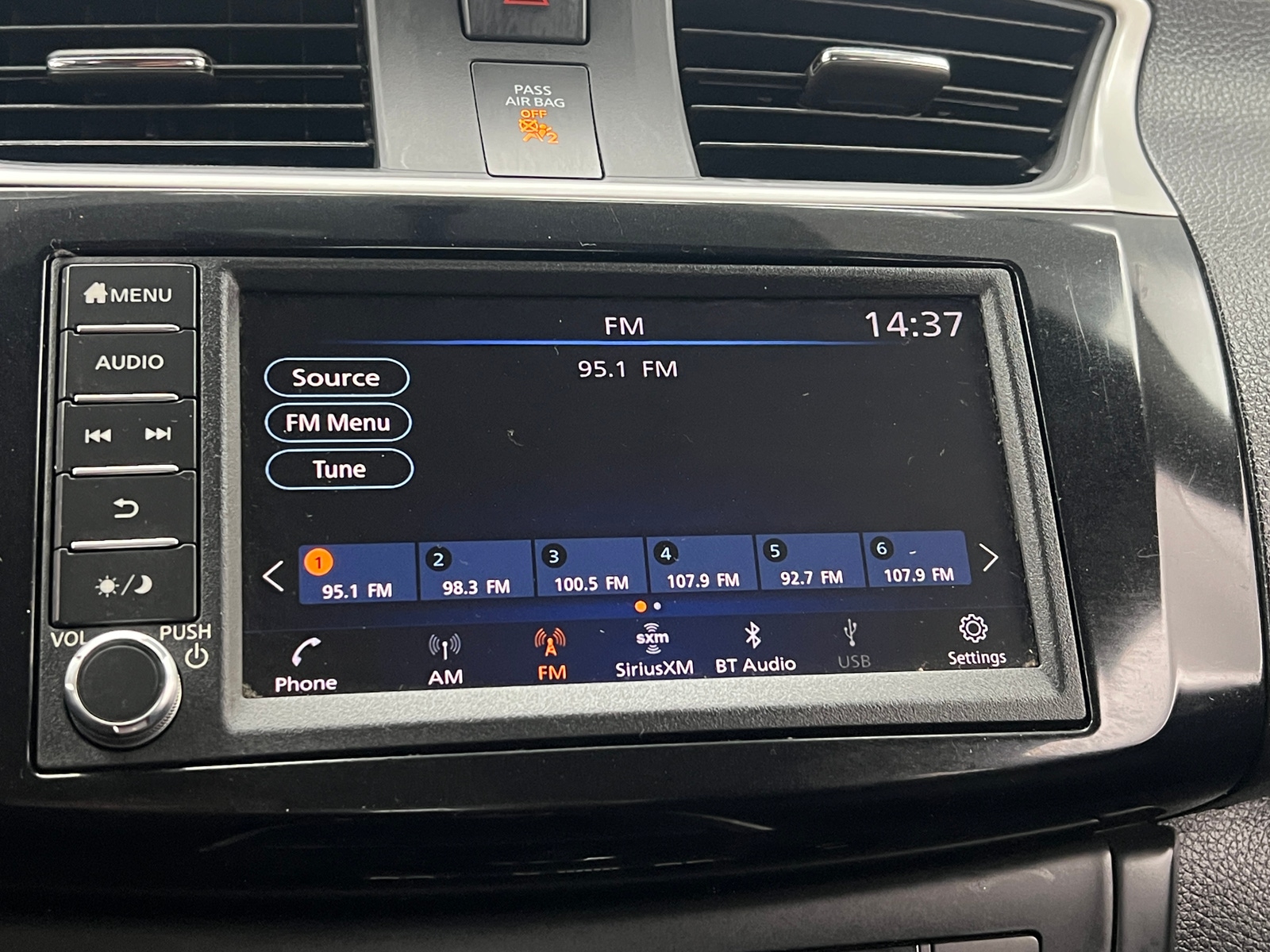 Thumbnail: 2019 Nissan Sentra - 4