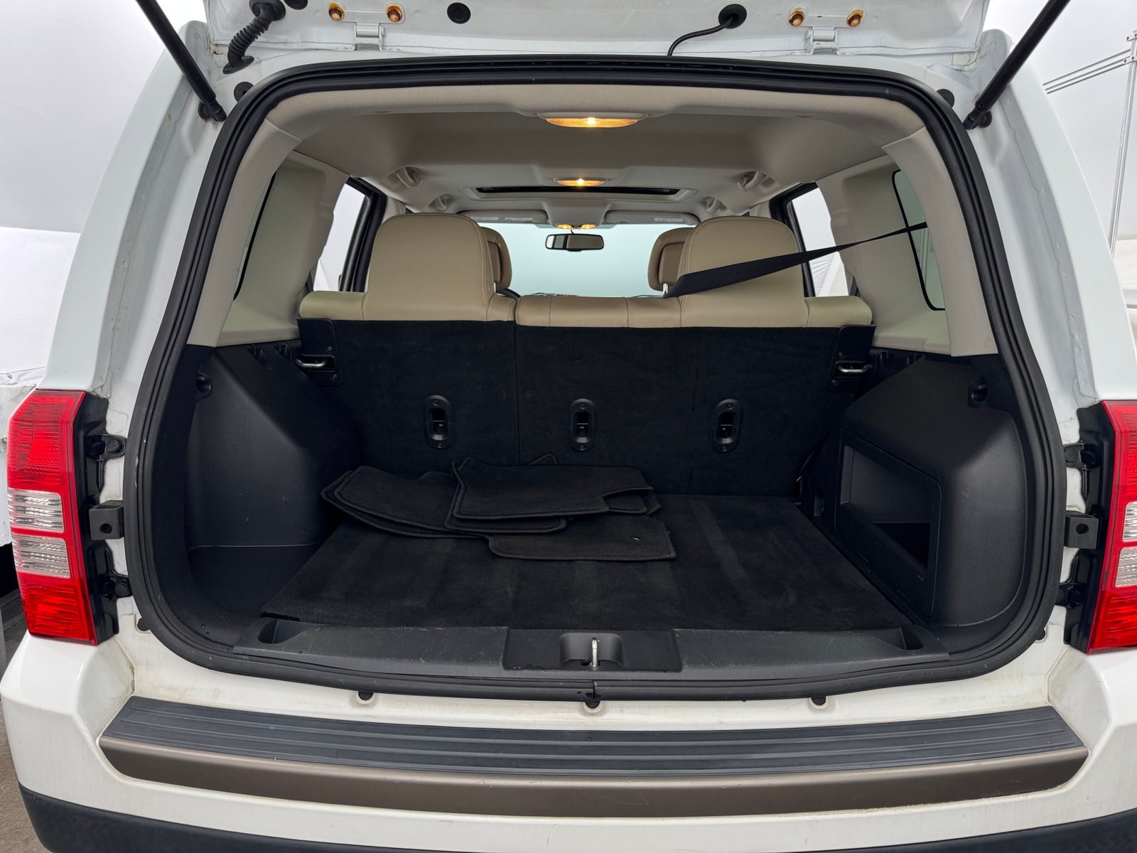 Thumbnail: 2017 Jeep Patriot - 7