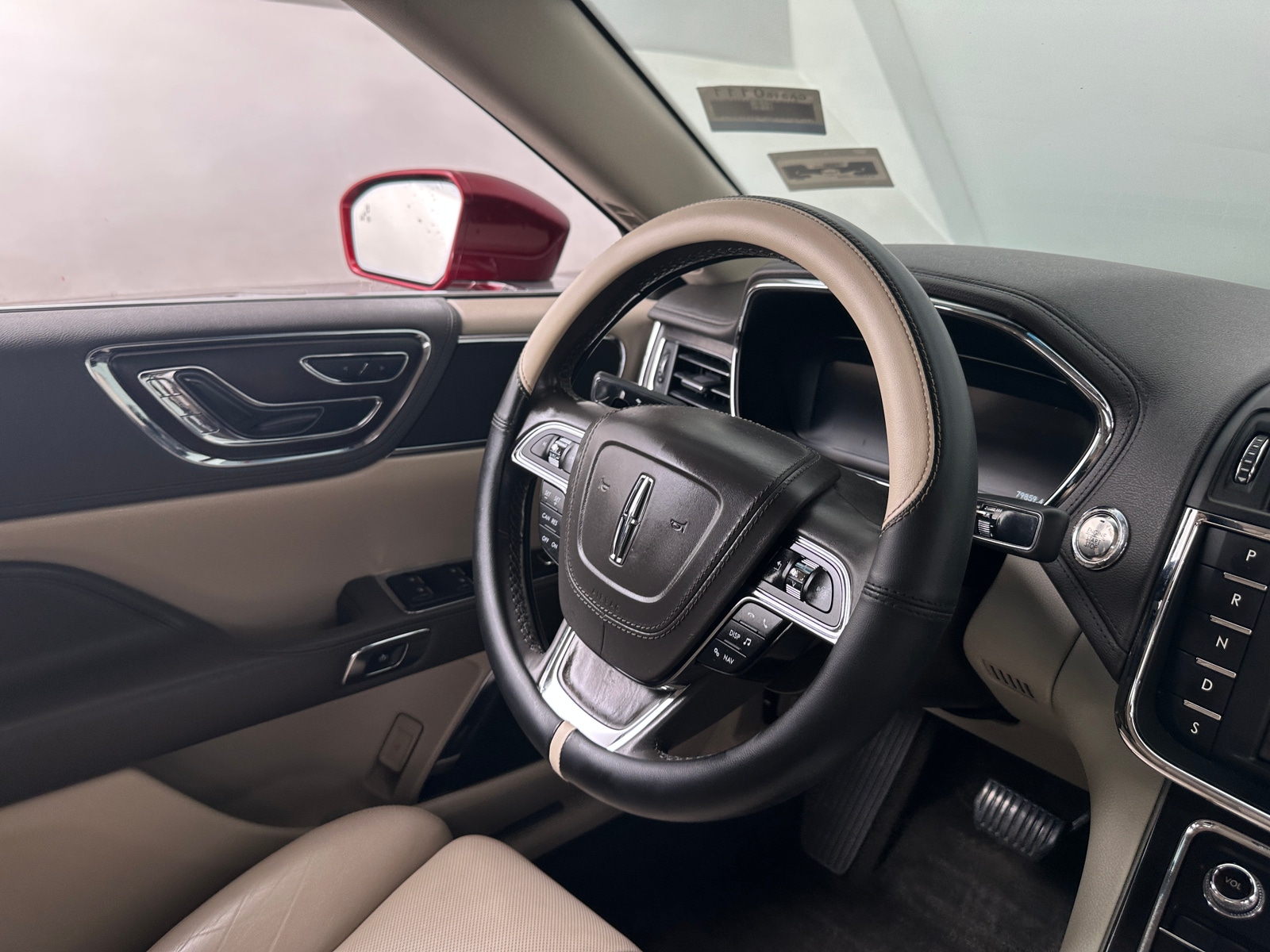 Thumbnail: 2018 Lincoln Continental - 4