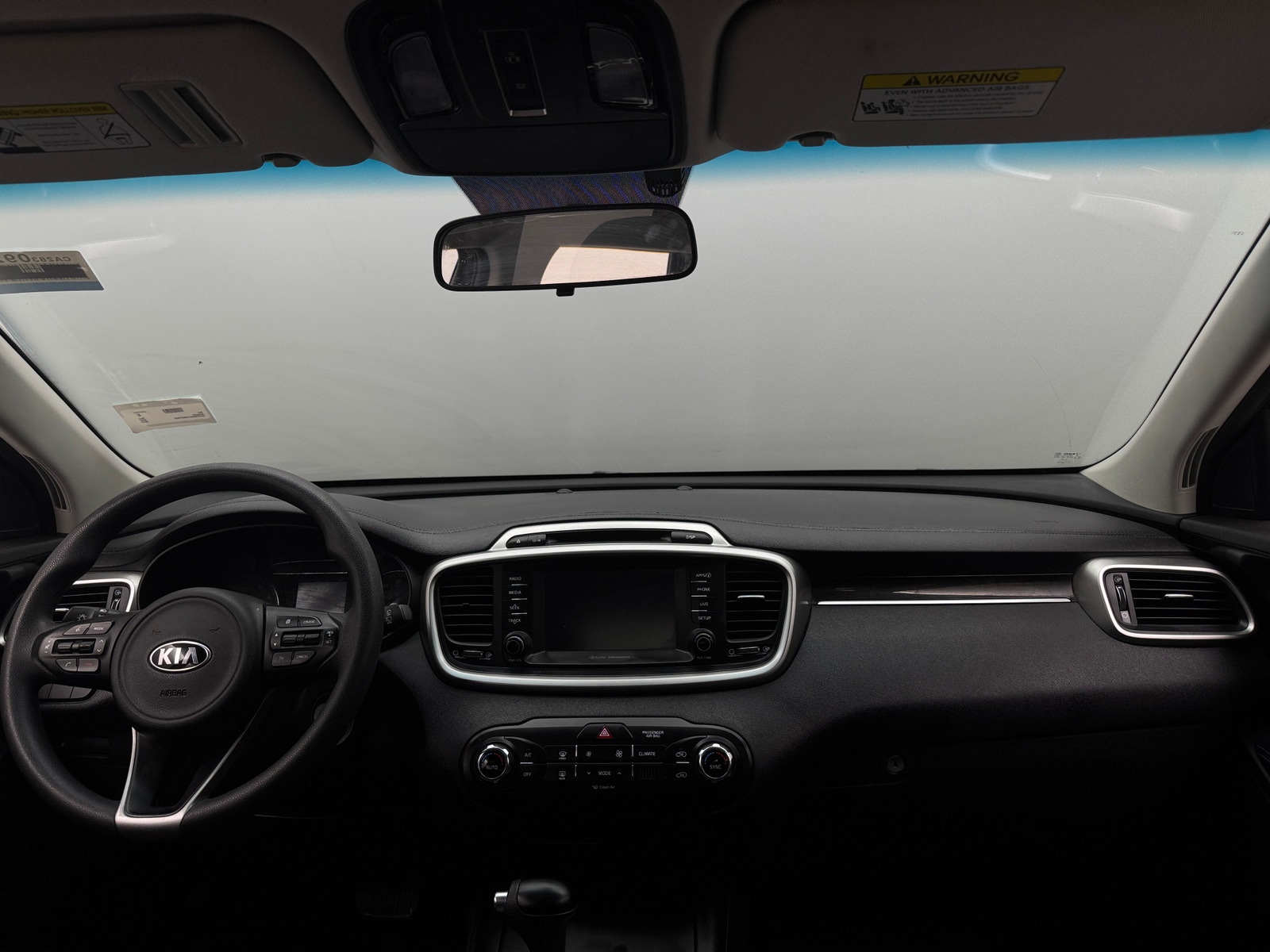 Thumbnail: 2018 Kia Sorento - 3
