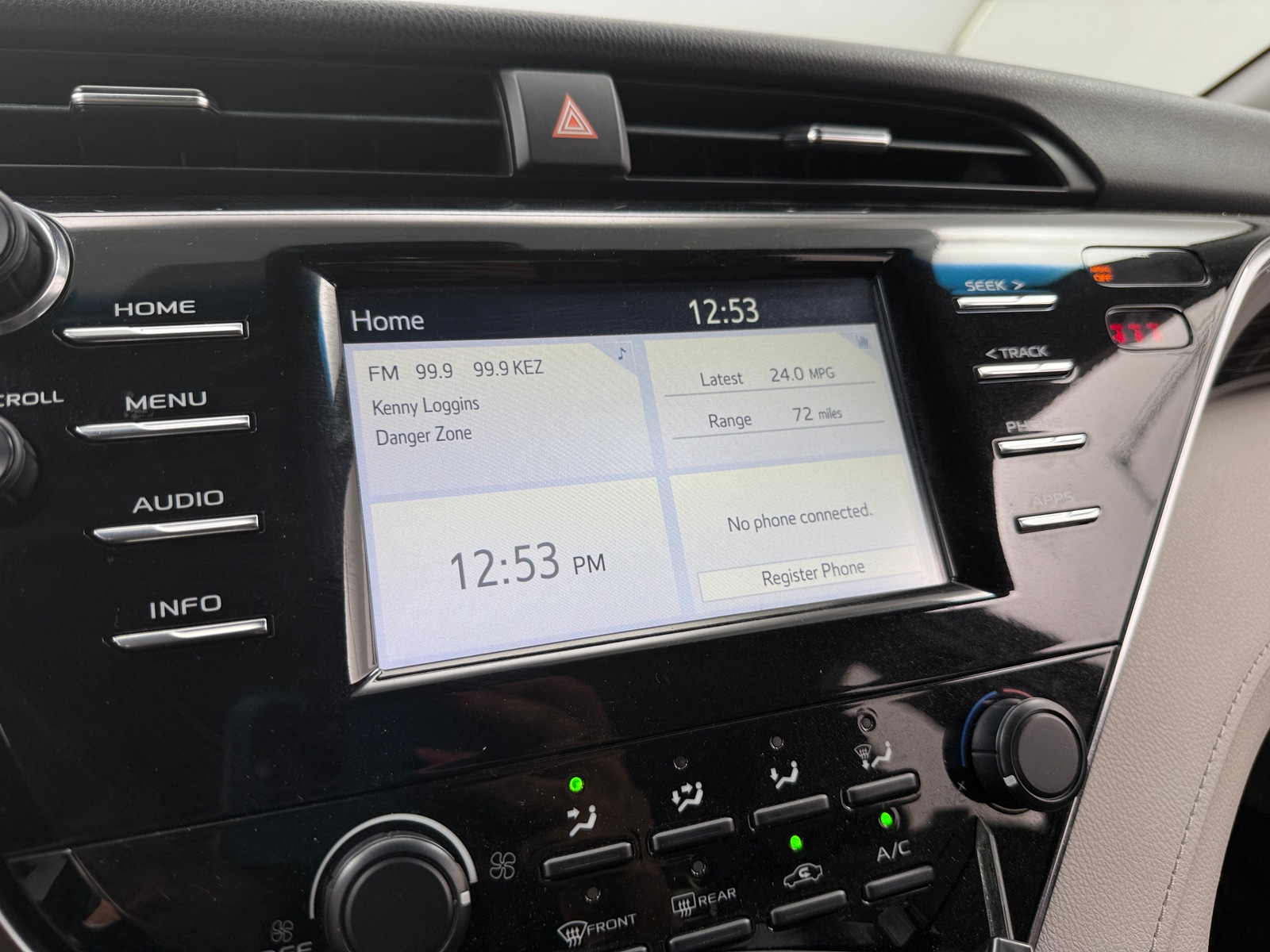 Thumbnail: 2018 Toyota Camry - 4
