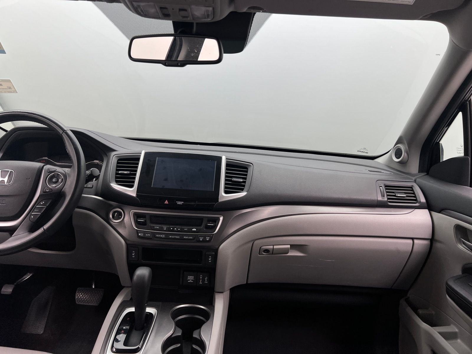 Thumbnail: 2017 Honda Pilot - 2