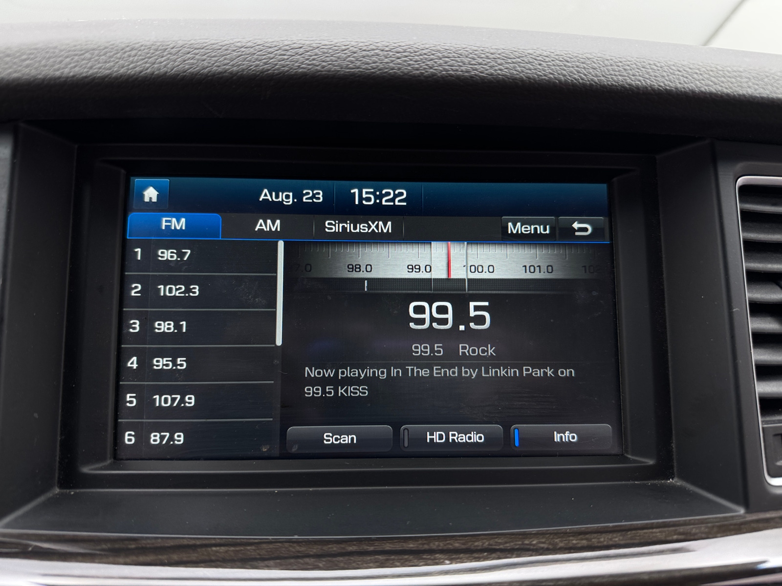 Thumbnail: 2015 Hyundai Genesis - 3