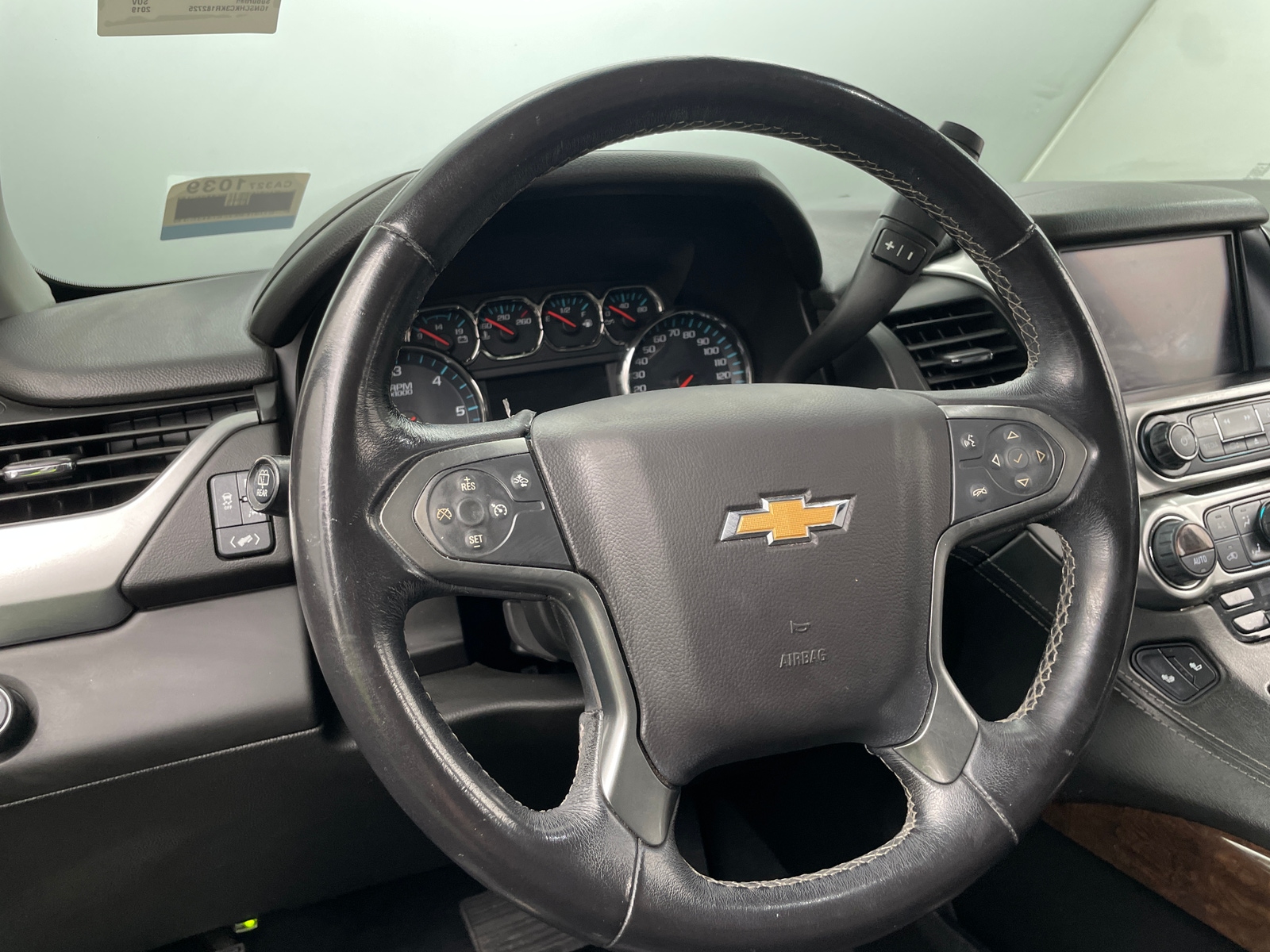Thumbnail: 2019 Chevrolet Suburban - 4