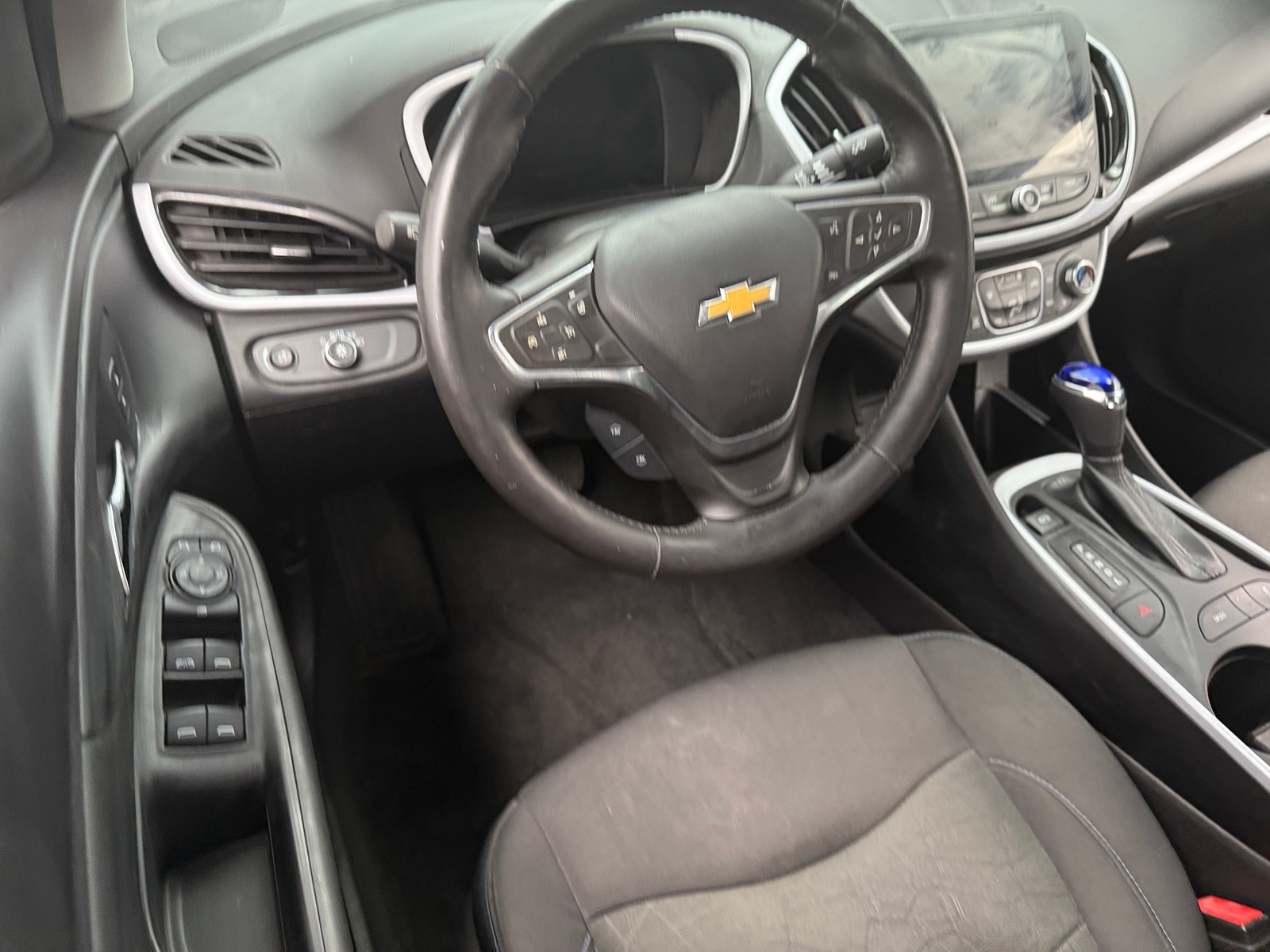 Thumbnail: 2017 Chevrolet Volt - 5