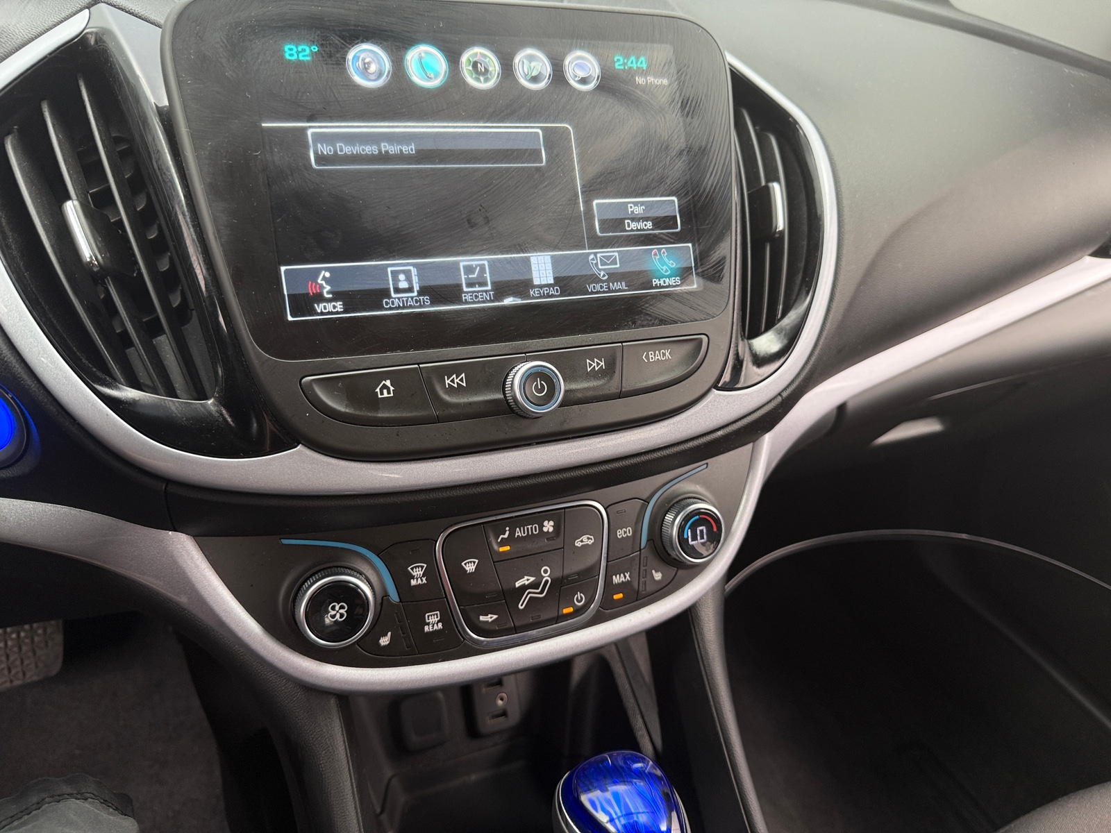 Thumbnail: 2017 Chevrolet Volt - 4