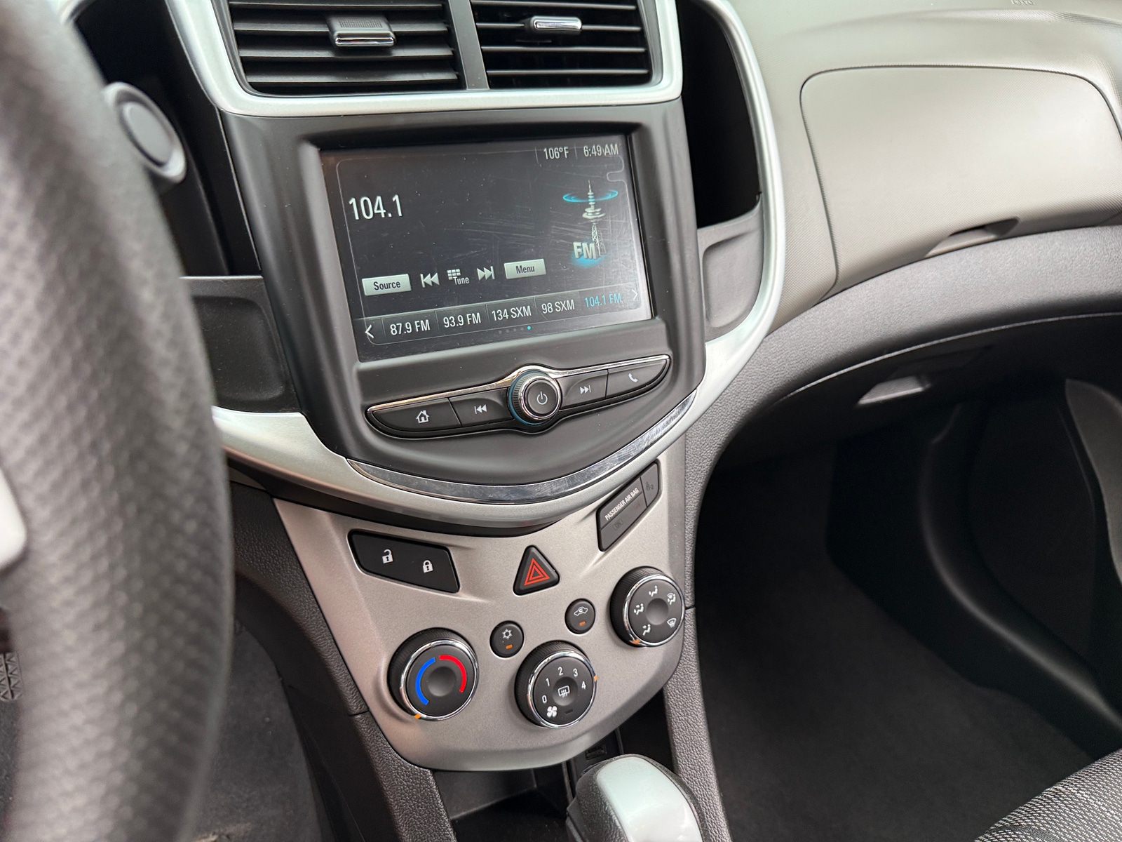 Thumbnail: 2017 Chevrolet Sonic - 4