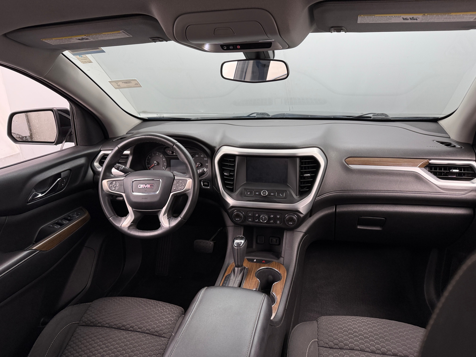 Thumbnail: 2017 GMC Acadia - 3