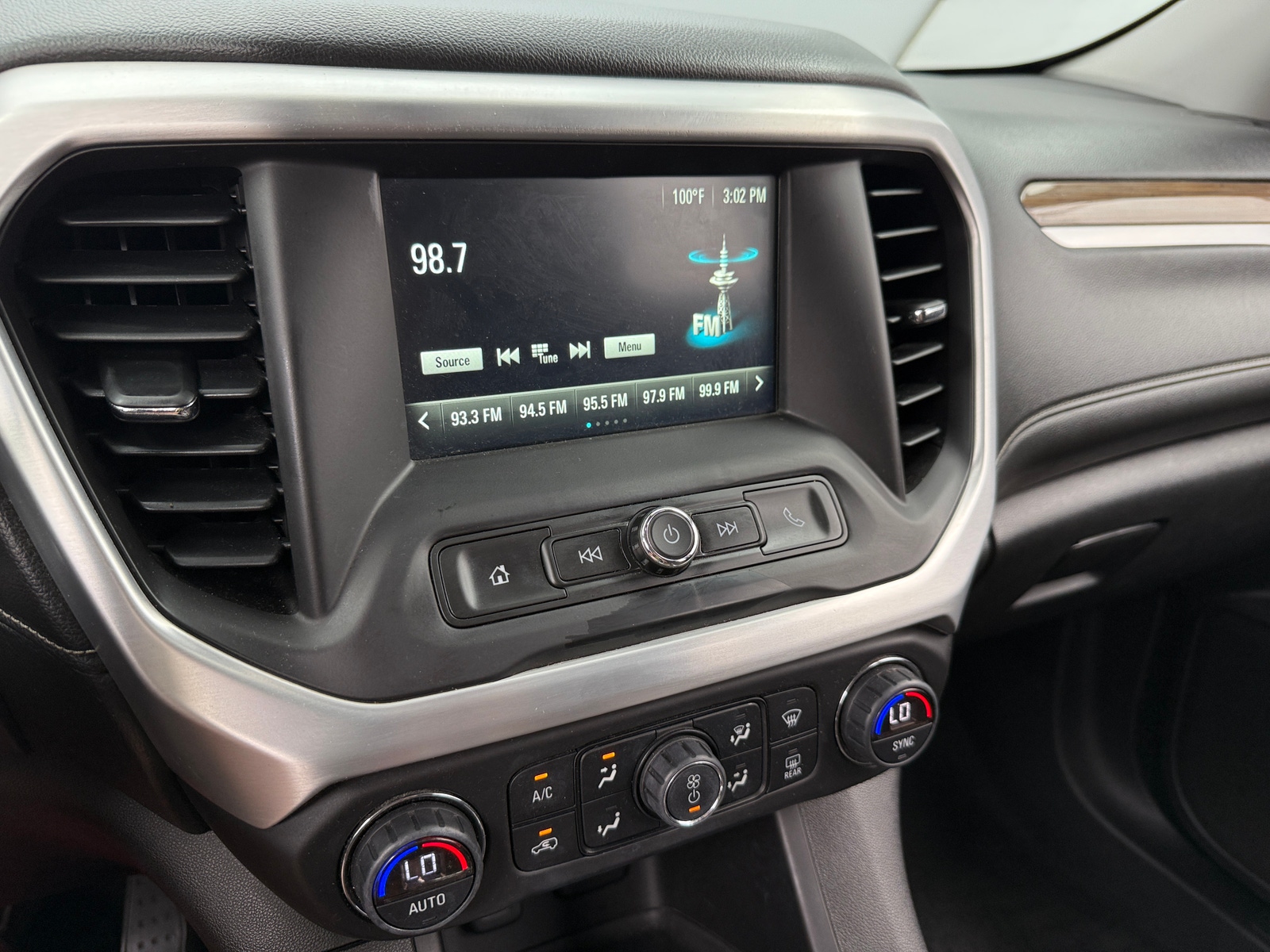 Thumbnail: 2017 GMC Acadia - 4