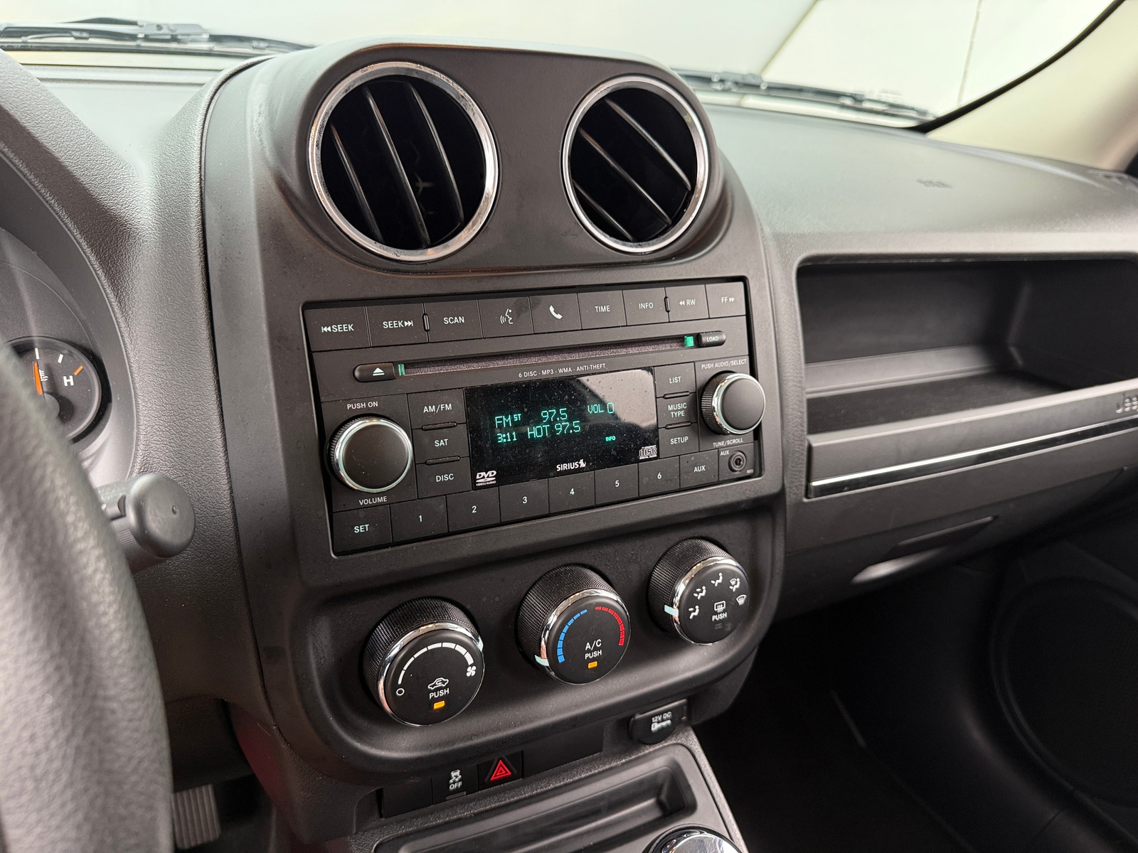 Thumbnail: 2014 Jeep Patriot - 4