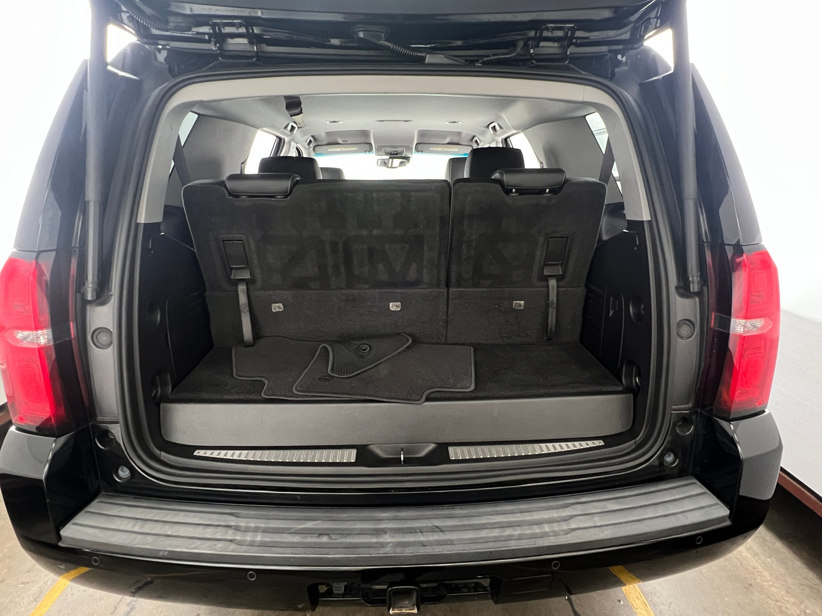Thumbnail: 2017 Chevrolet Tahoe - 7