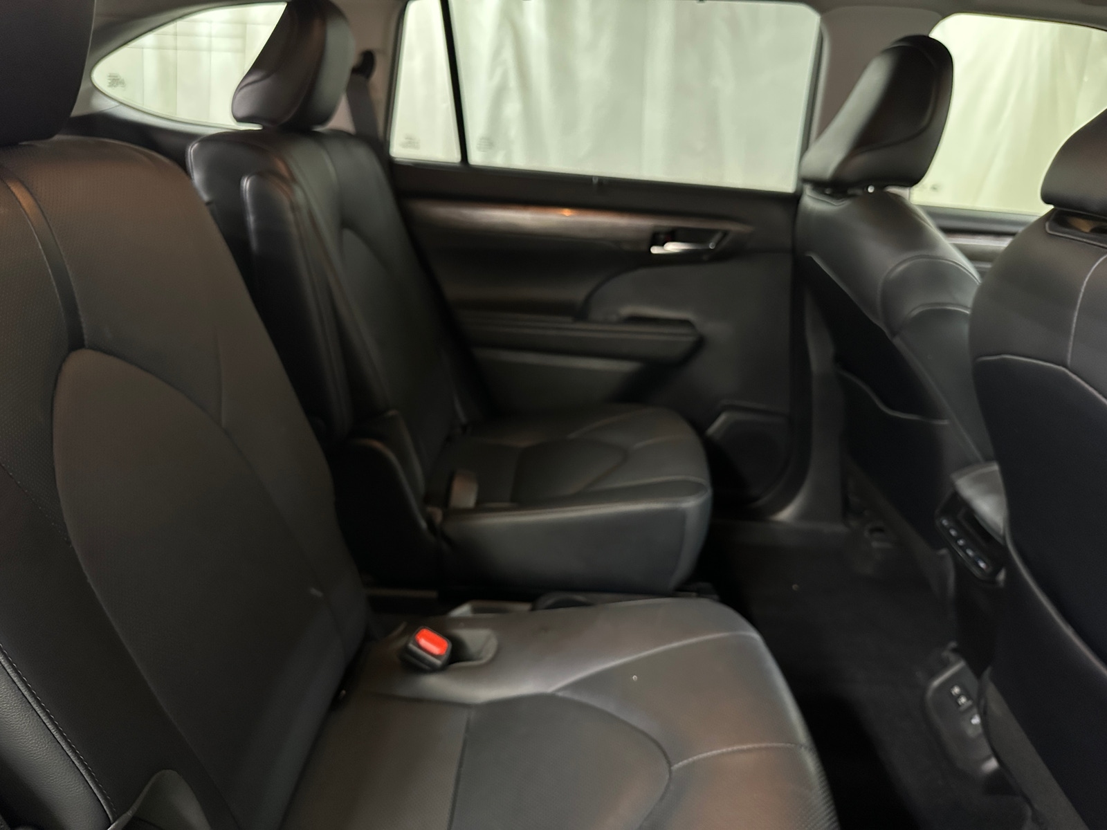 Thumbnail: 2021 Toyota Highlander - 5