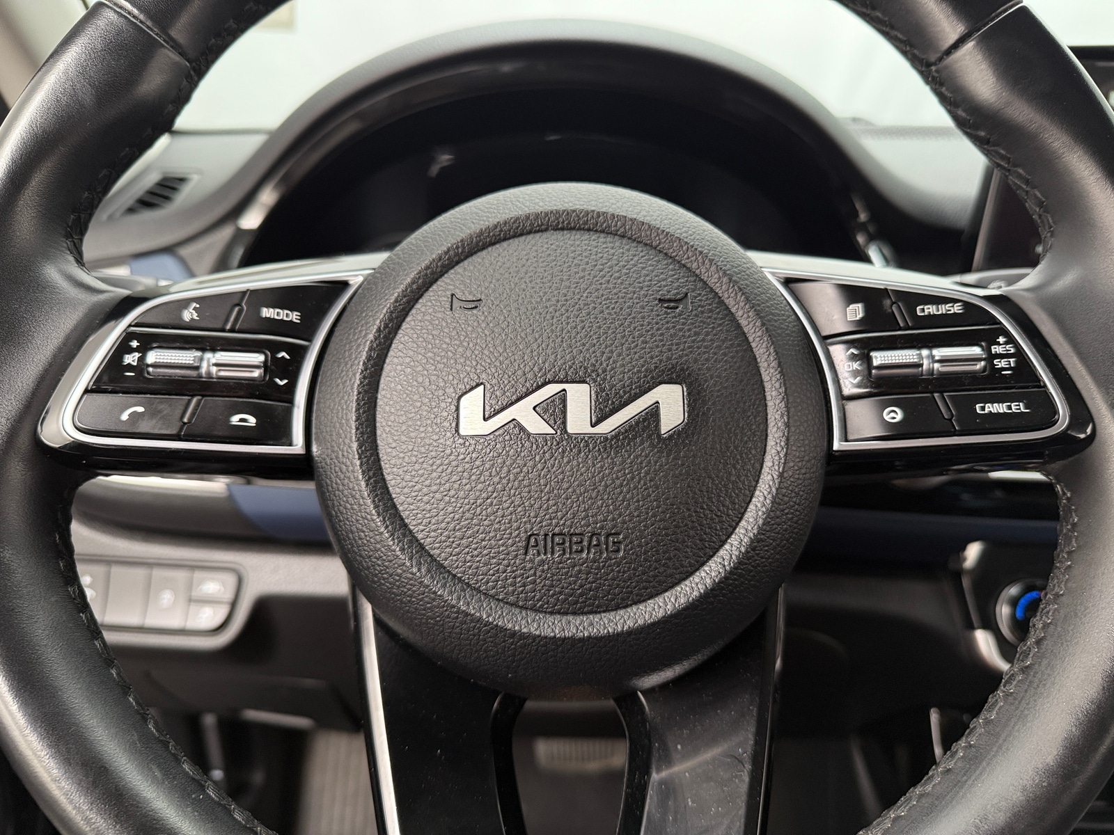 Thumbnail: 2023 Kia Seltos - 4