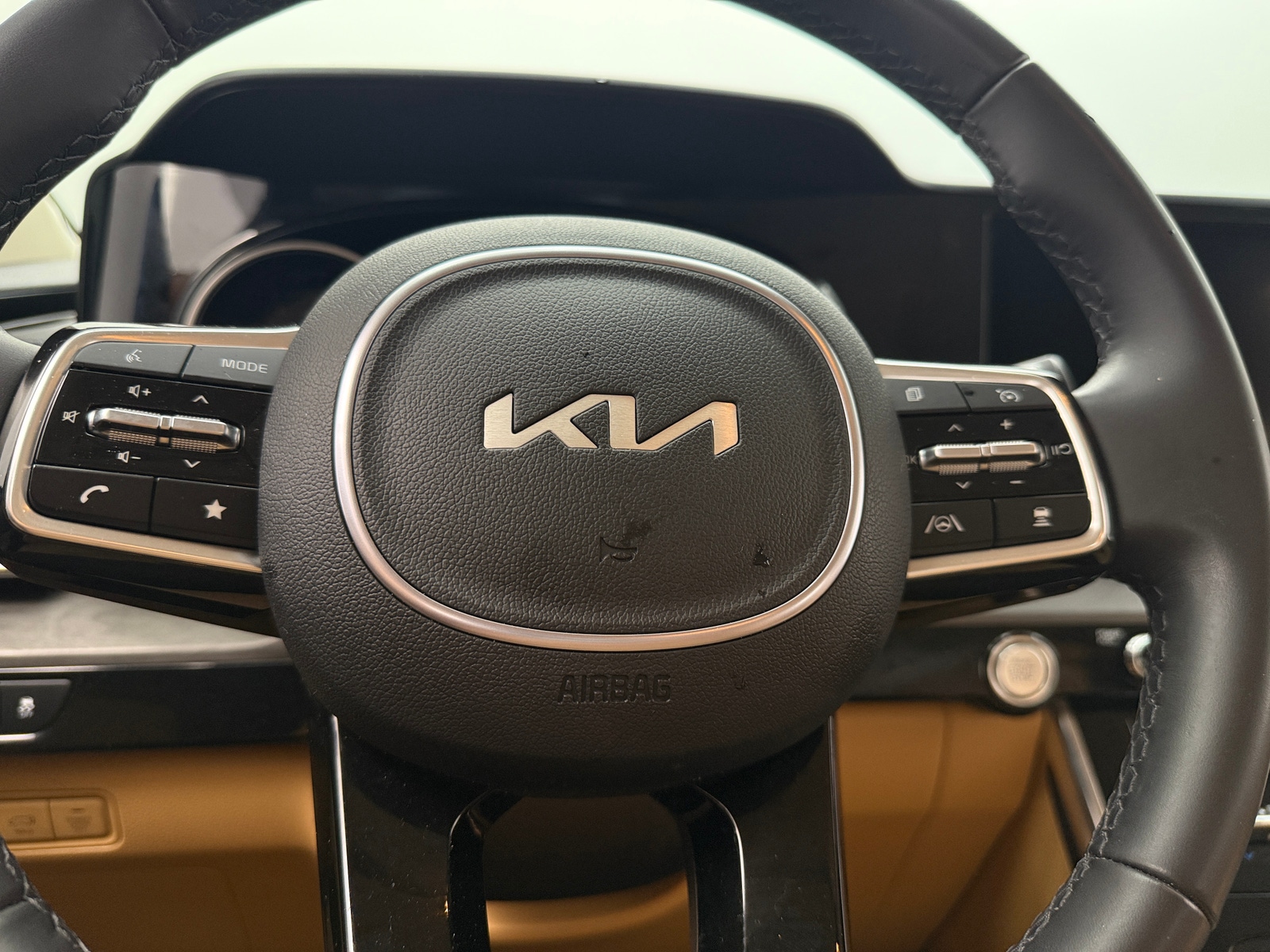 Thumbnail: 2024 Kia Carnival - 4