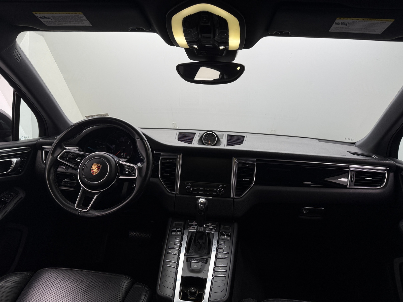 Thumbnail: 2017 Porsche Macan - 2