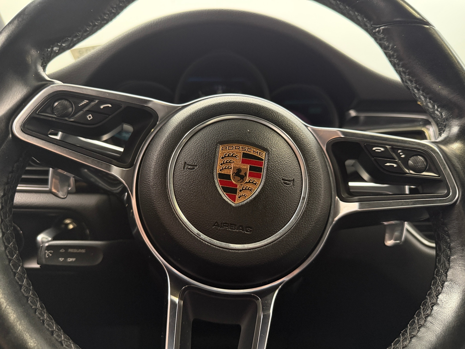 Thumbnail: 2017 Porsche Macan - 4