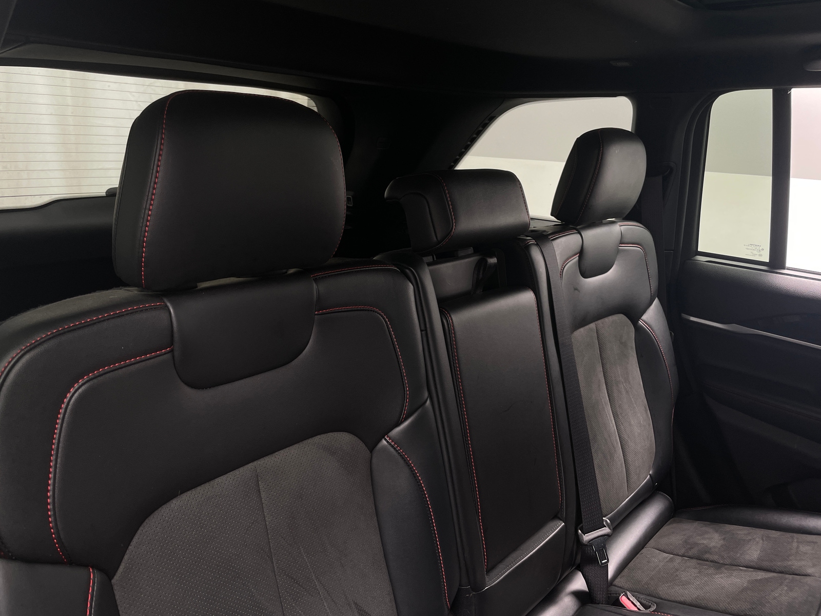 Thumbnail: 2022 Jeep Grand Cherokee - 5