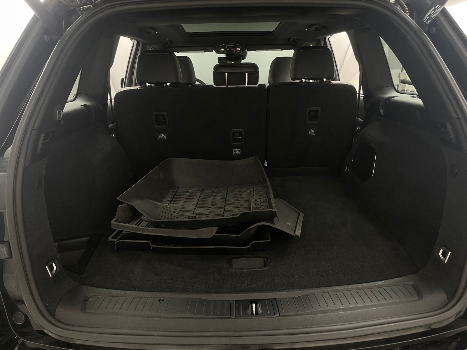 Thumbnail: 2022 Jeep Grand Cherokee - 6