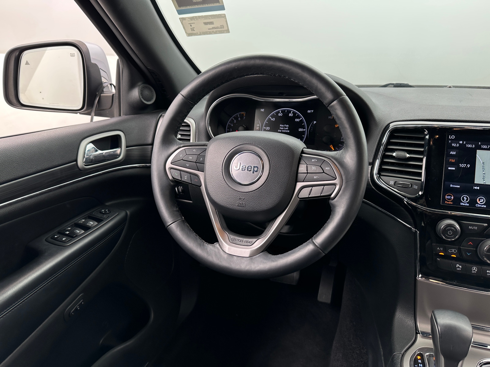 Thumbnail: 2019 Jeep Grand Cherokee - 4