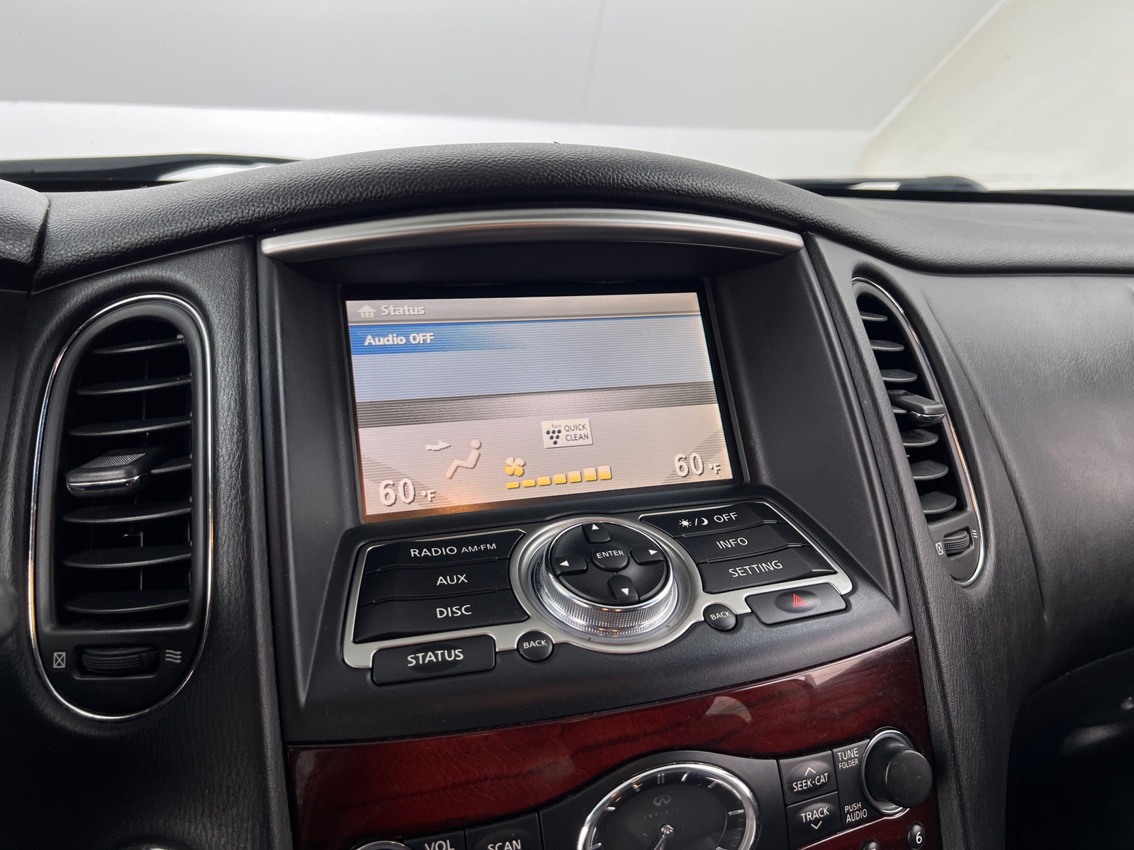 Thumbnail: 2016 INFINITI QX50 - 3