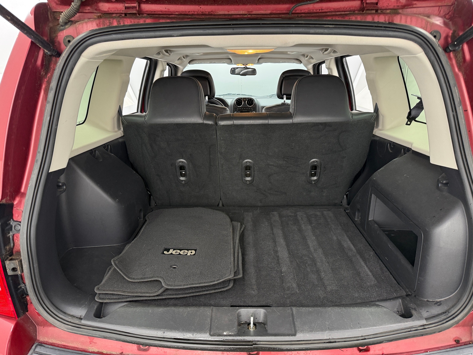 Thumbnail: 2016 Jeep Patriot - 6
