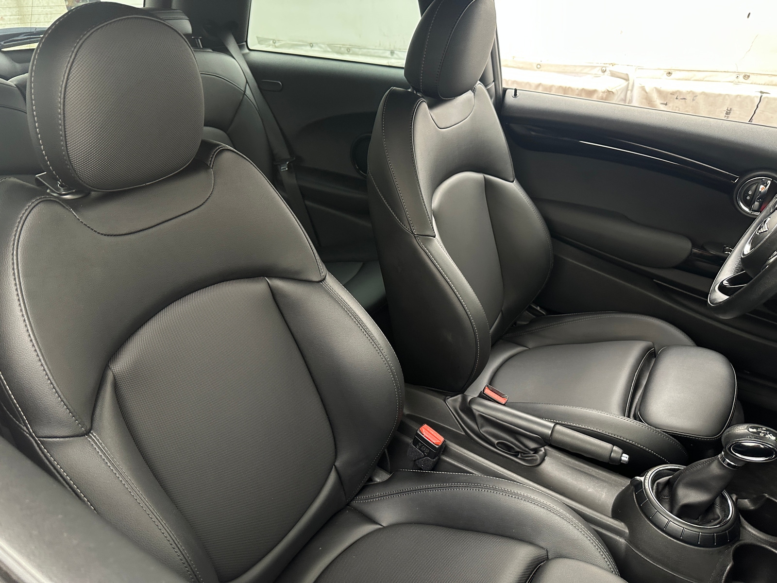Thumbnail: 2016 MINI Cooper Hardtop - 2