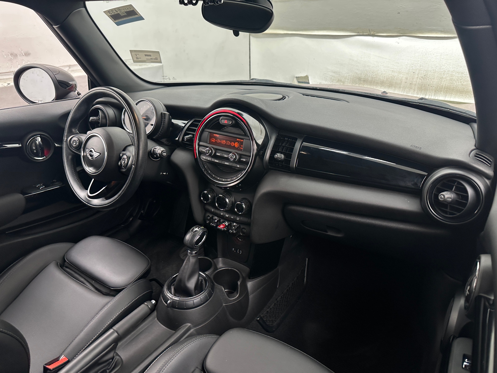 Thumbnail: 2016 MINI Cooper Hardtop - 3