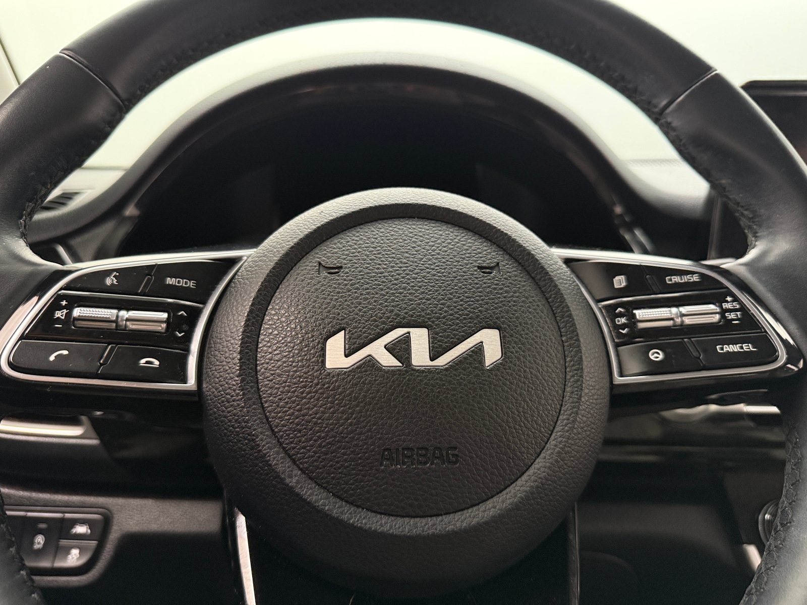 Thumbnail: 2023 Kia Seltos - 4
