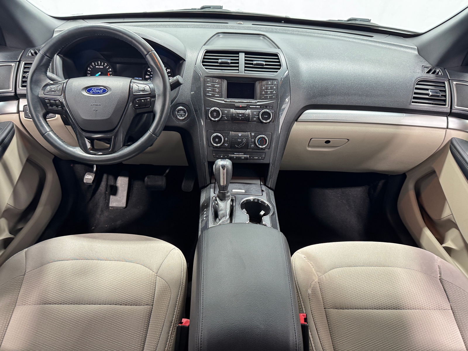 Thumbnail: 2019 Ford Explorer - 3