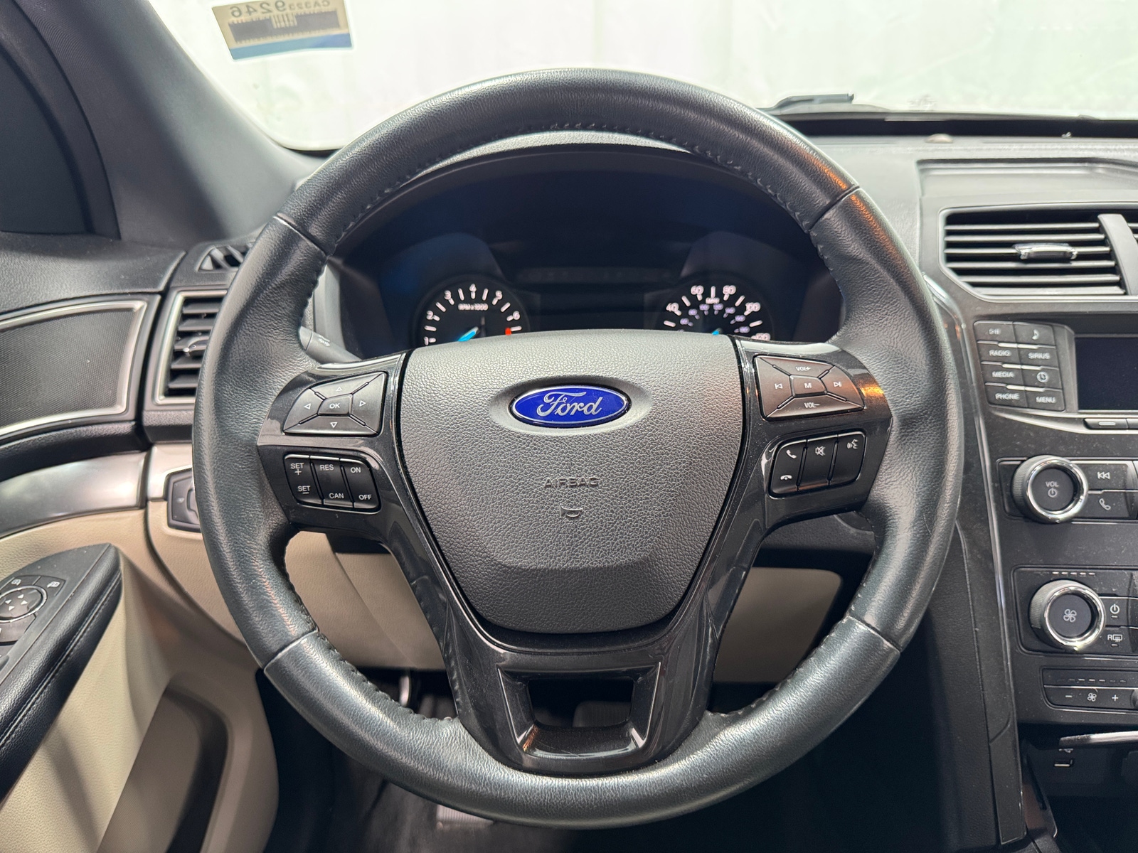 Thumbnail: 2019 Ford Explorer - 5