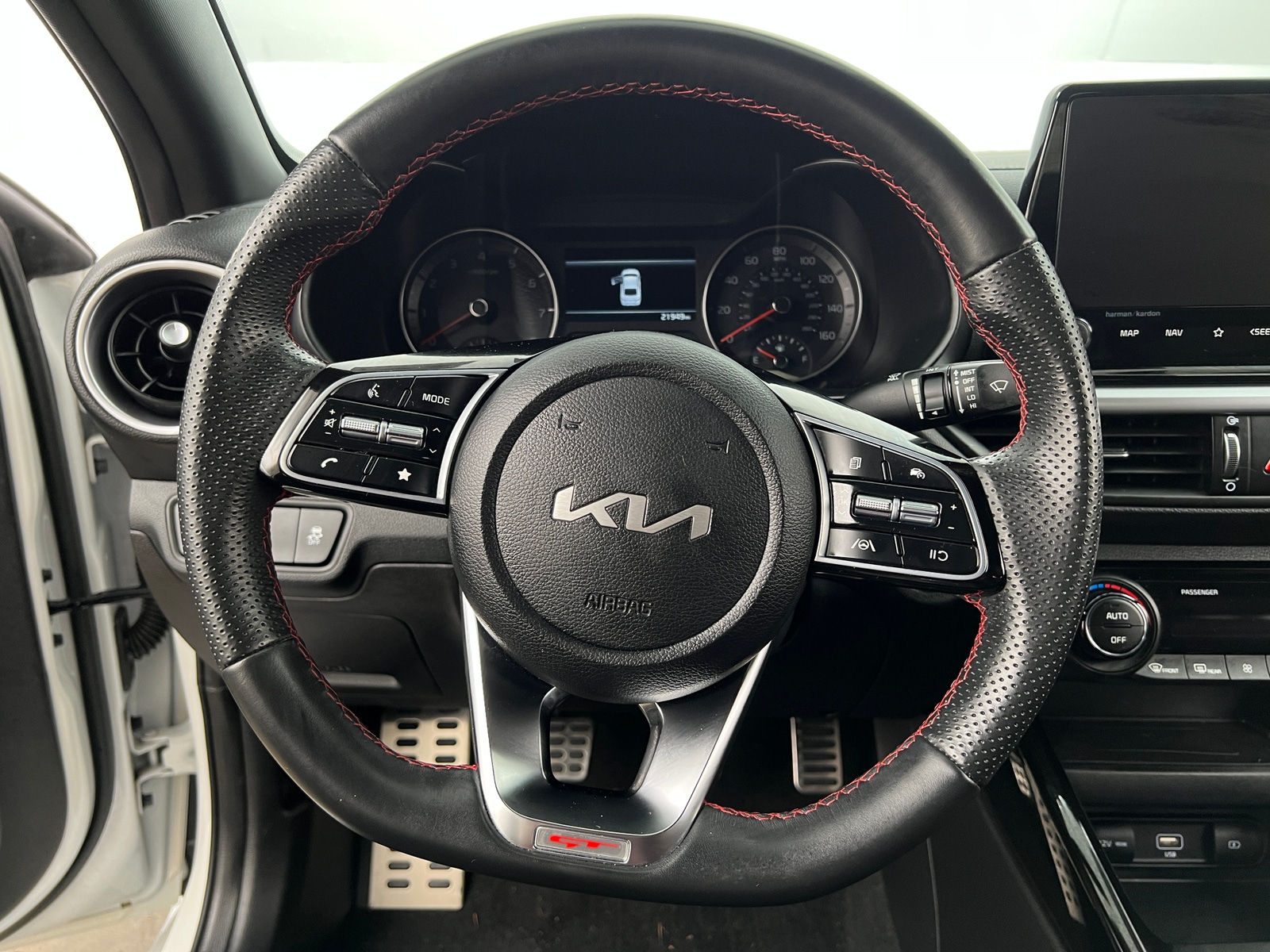 Thumbnail: 2023 Kia Forte - 4
