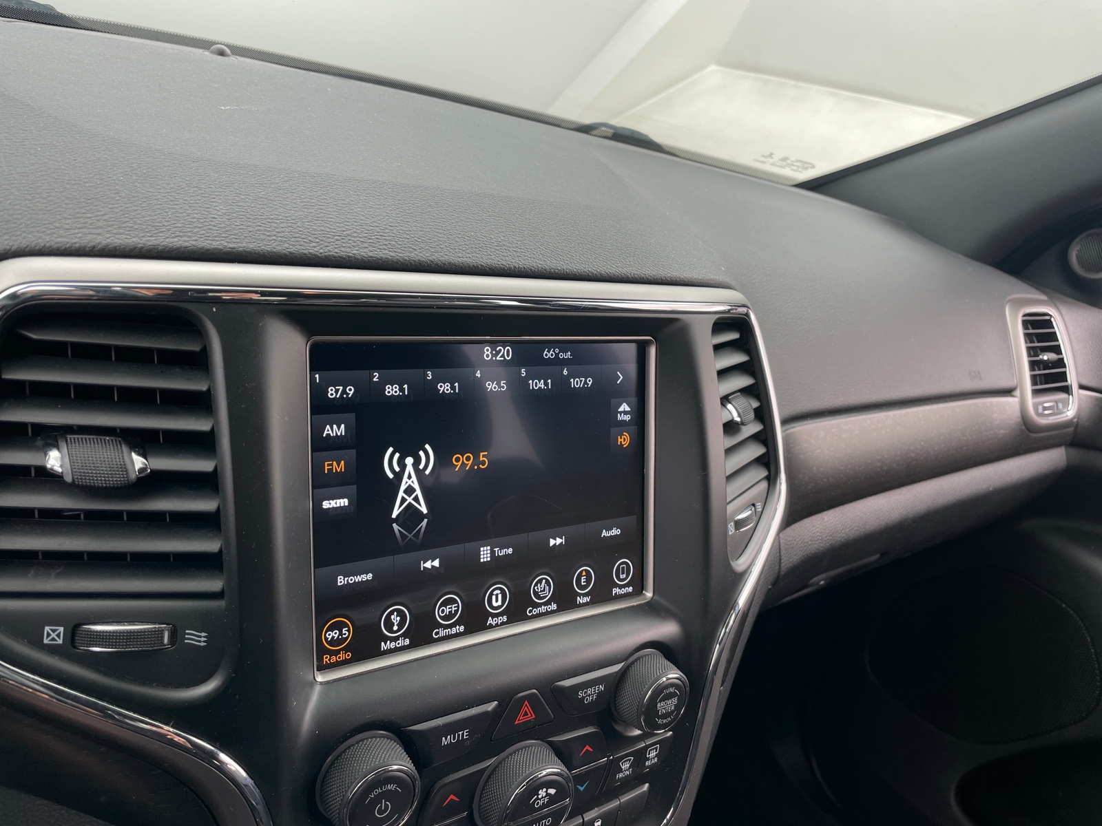 Thumbnail: 2018 Jeep Grand Cherokee - 4