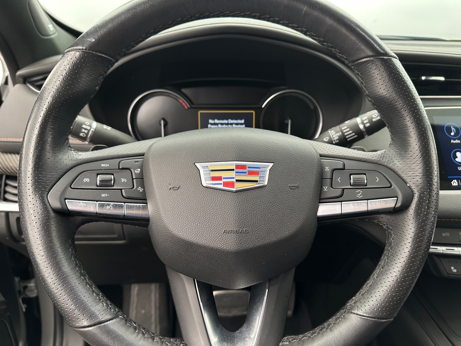 Thumbnail: 2021 Cadillac XT4 - 4
