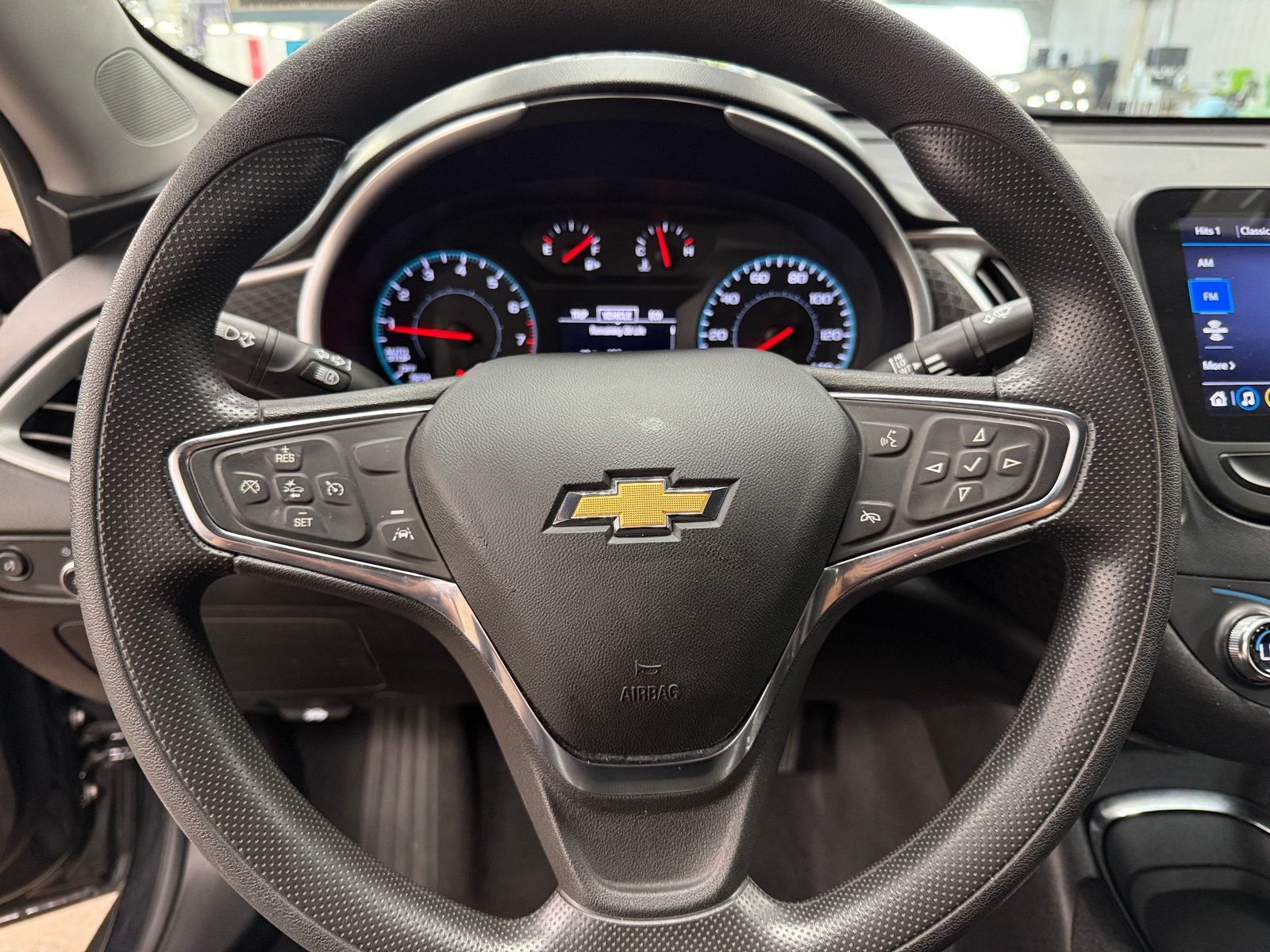 Thumbnail: 2023 Chevrolet Malibu - 5
