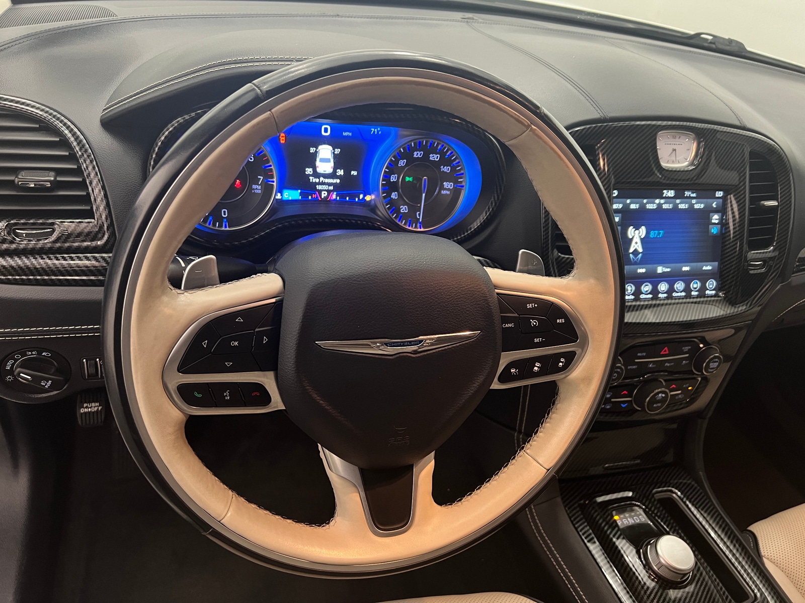 Thumbnail: 2019 Chrysler 300 - 4