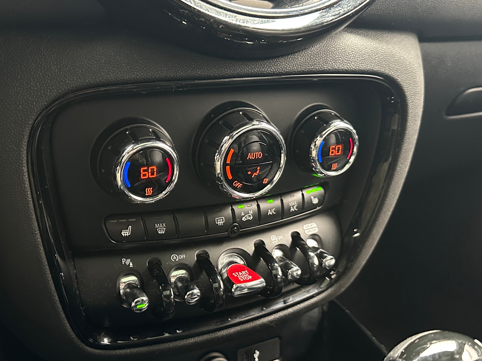 Thumbnail: 2022 MINI Cooper Clubman - 3