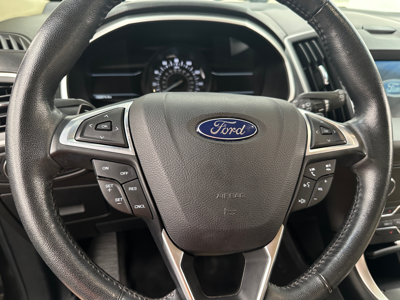 Thumbnail: 2017 Ford Edge - 4