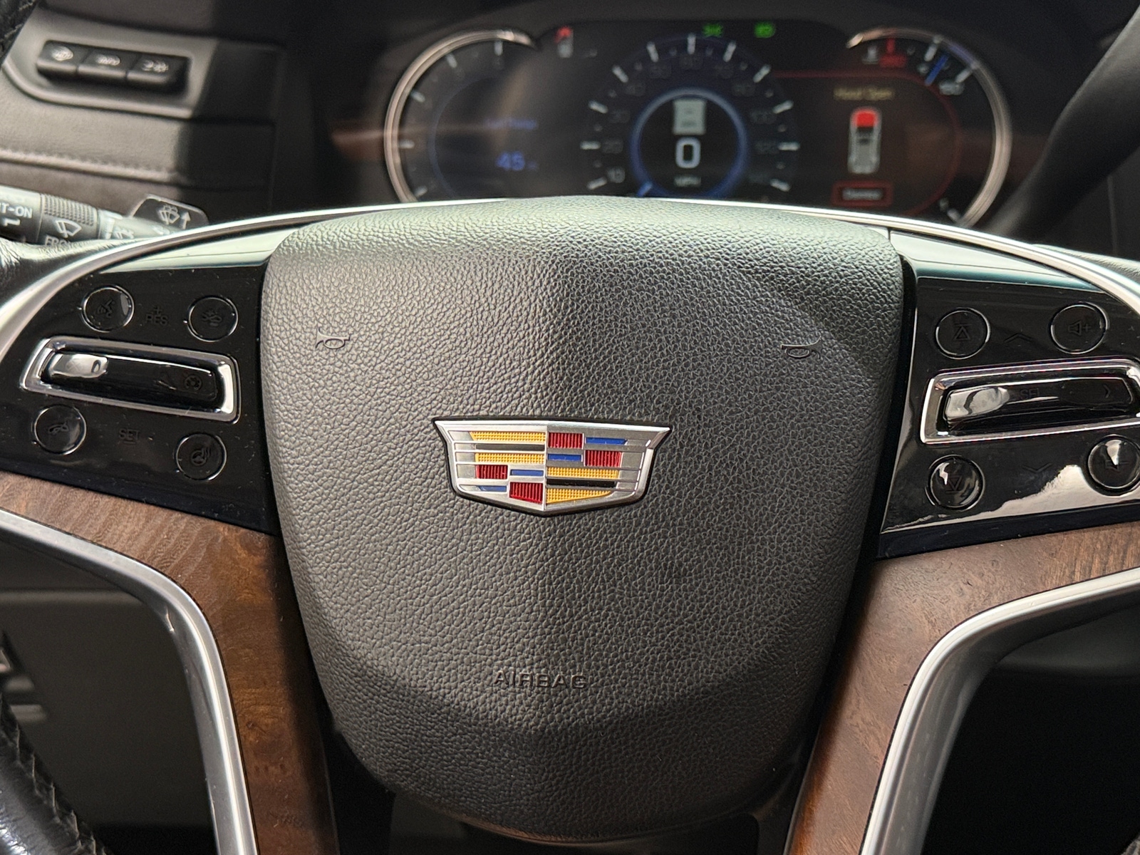Thumbnail: 2019 Cadillac Escalade - 4