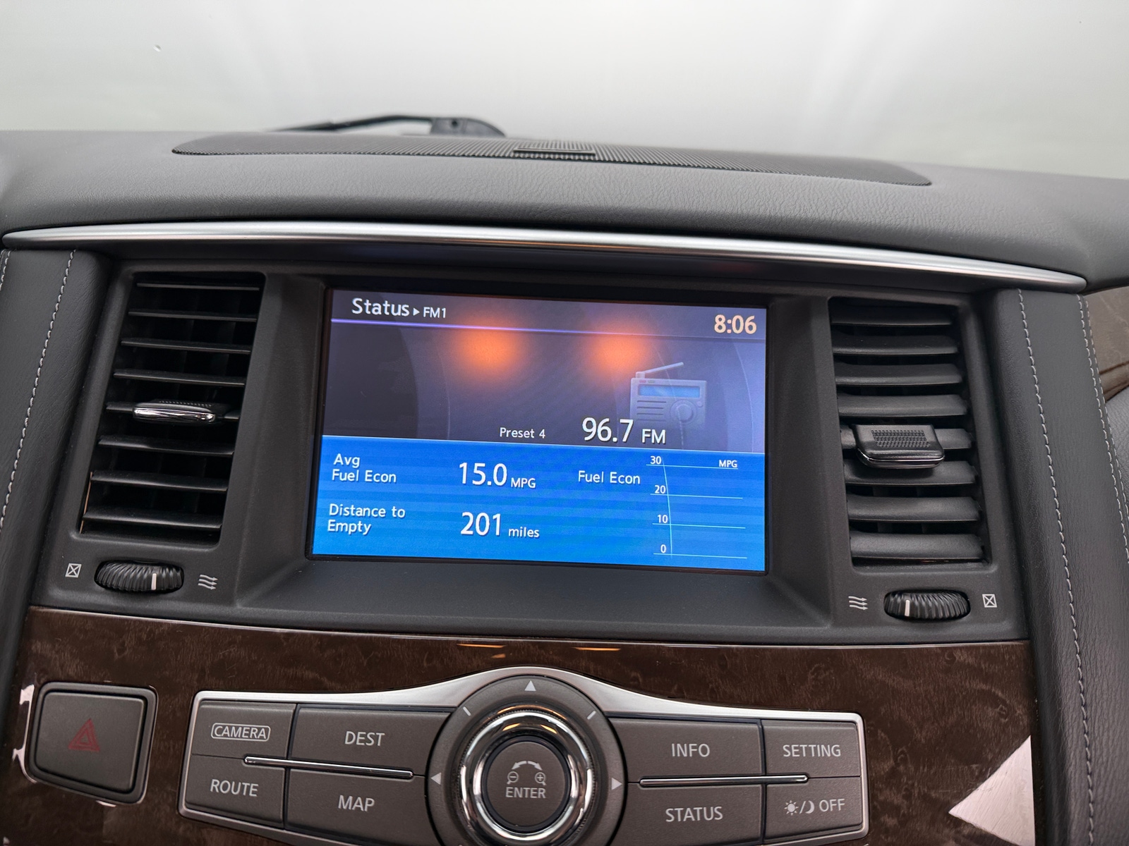 Thumbnail: 2017 INFINITI QX80 - 3