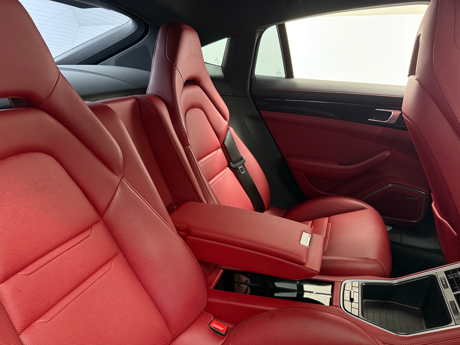 Thumbnail: 2019 Porsche Panamera - 5
