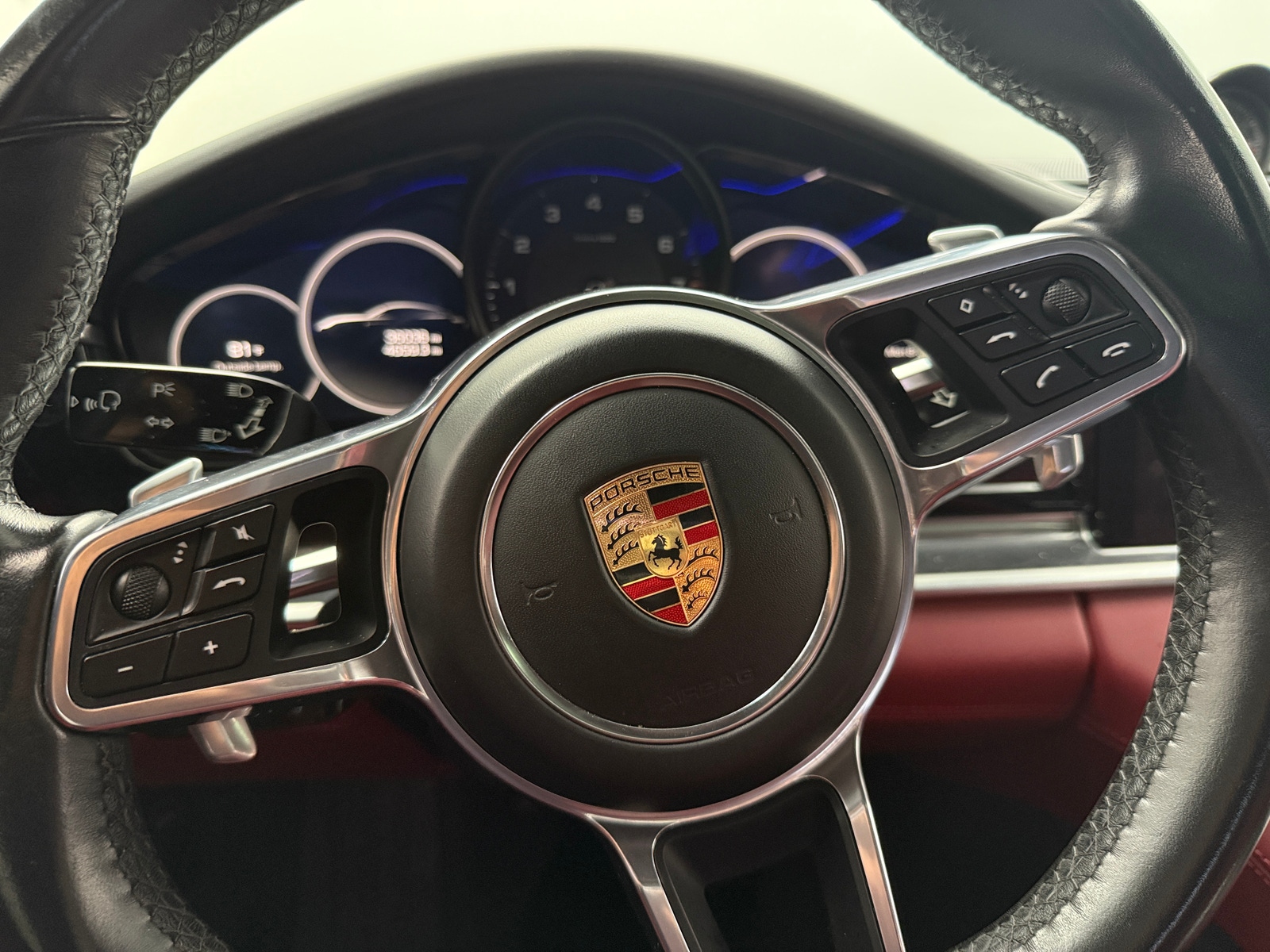 Thumbnail: 2019 Porsche Panamera - 4