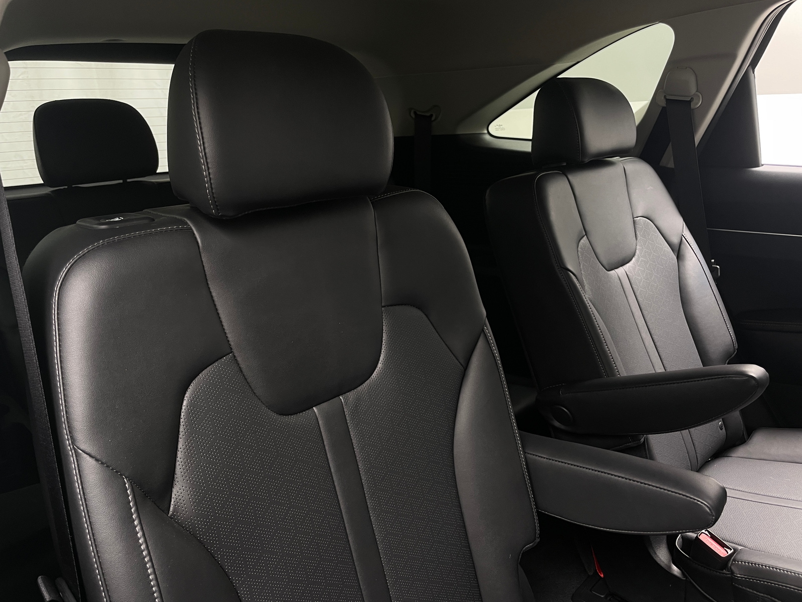 Thumbnail: 2022 Kia Sorento - 5