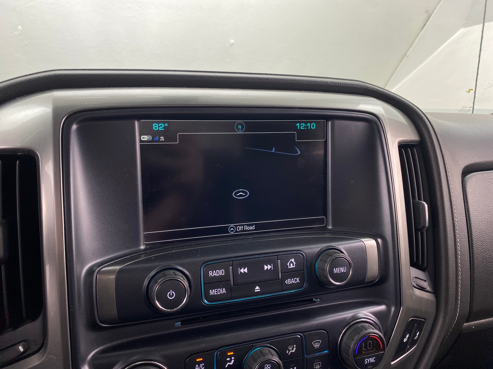 Thumbnail: 2018 Chevrolet Silverado 1500 - 3