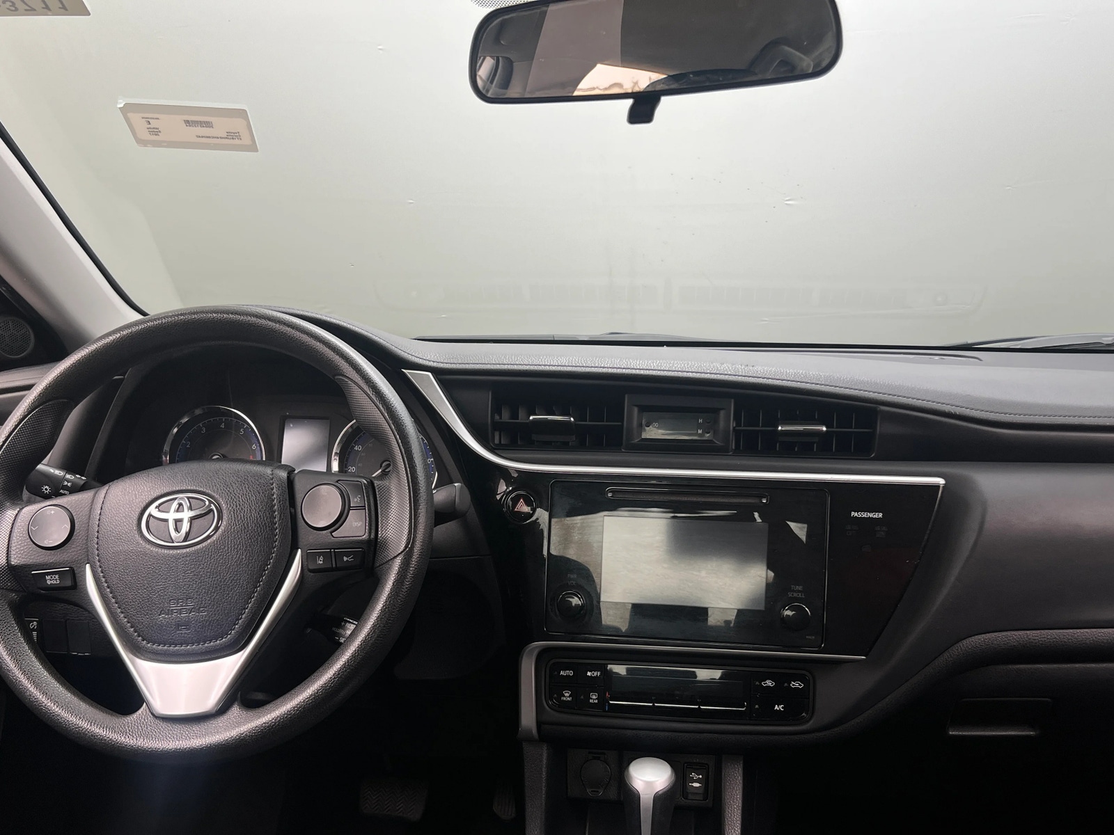 Thumbnail: 2017 Toyota Corolla - 3