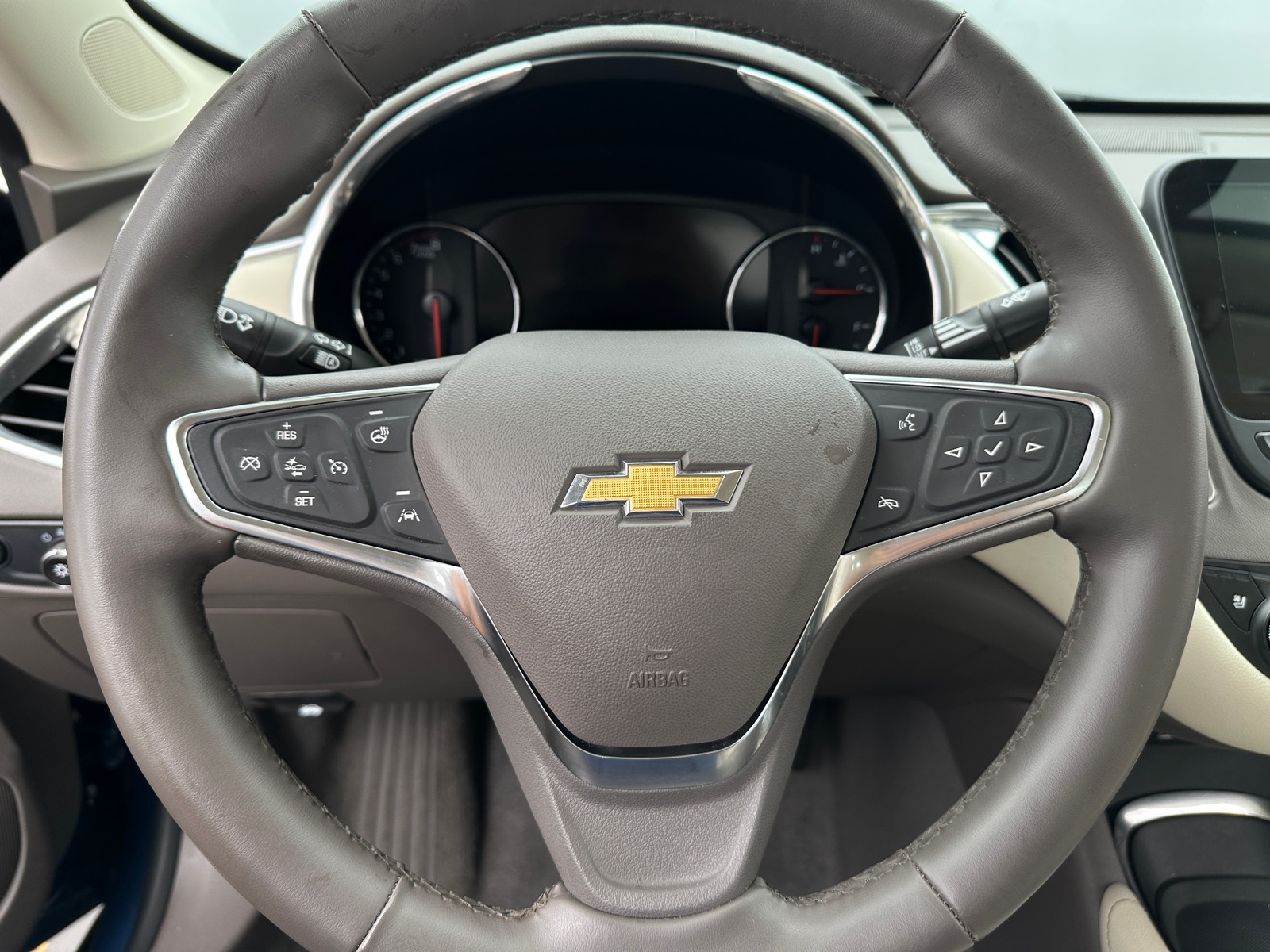 Thumbnail: 2024 Chevrolet Malibu - 4