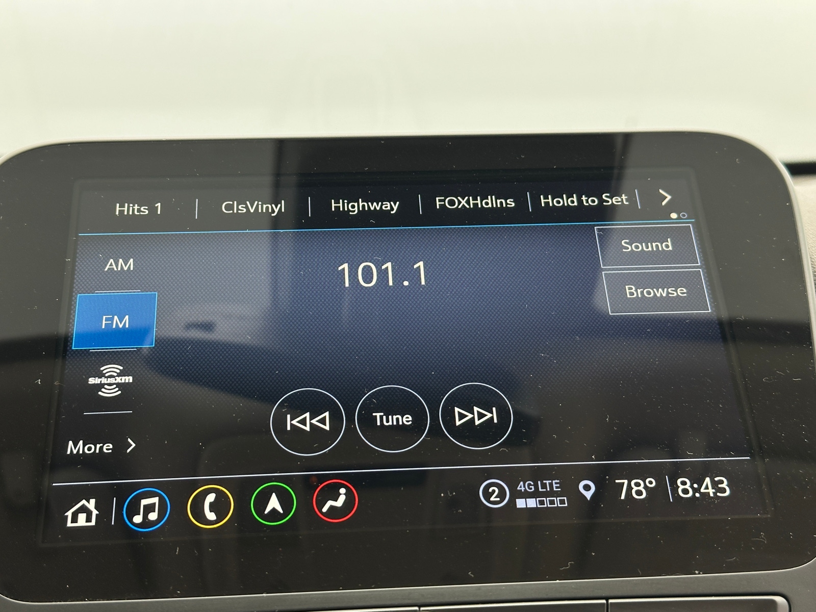 Thumbnail: 2024 Chevrolet Malibu - 3