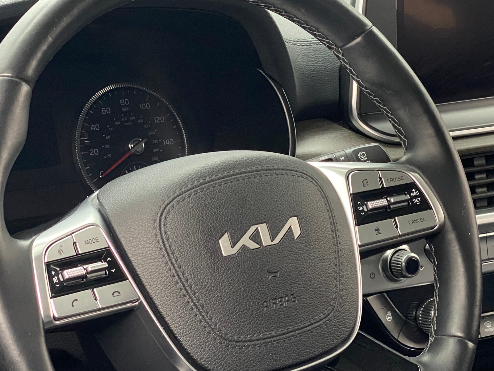 Thumbnail: 2022 Kia Telluride - 5
